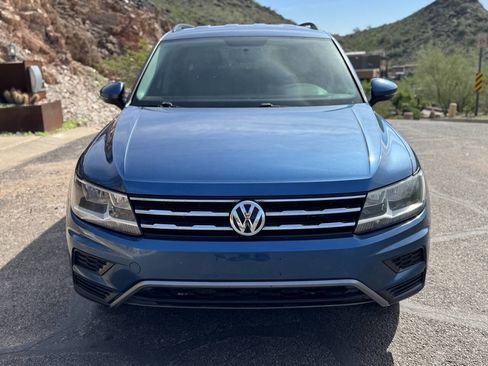 Used 2018 Volkswagen Tiguan S image 2