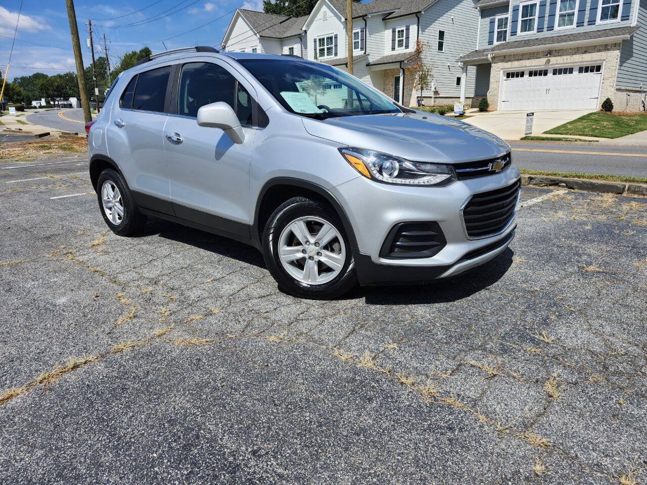 Used 2019 Chevrolet Trax LT w/ LT Convenience Package FWD image 1