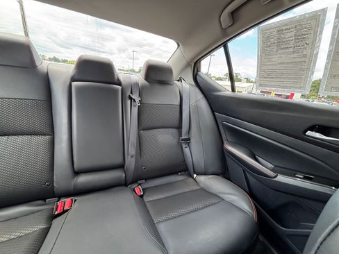 Used 2025 Nissan Altima 2.5 SR FWD image 37