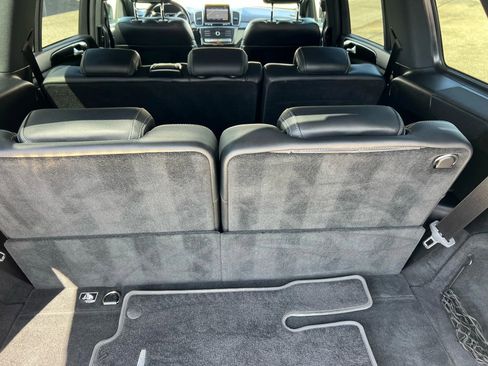 Used 2019 Mercedes-Benz GLS 550 4MATIC image 31