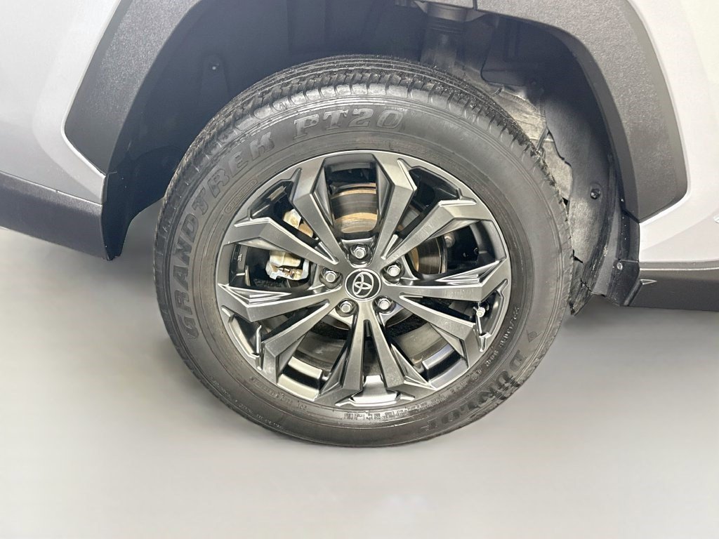 Used 2022 Toyota RAV4 Limited AWD/4WD image 32