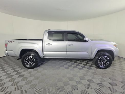 Used 2022 Toyota Tacoma SR5 image 3