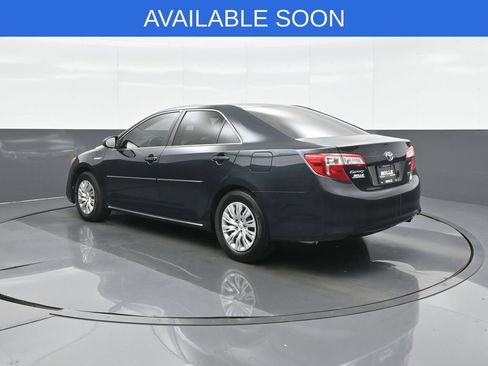 Used 2014 Toyota Camry LE FWD image 5