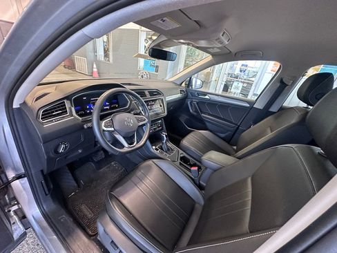 Used 2023 Volkswagen Tiguan SE FWD image 15