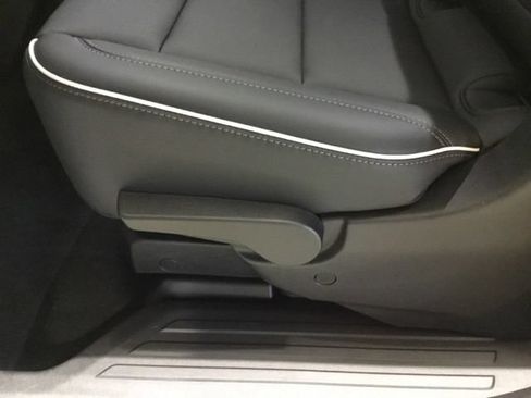 Used 2024 Buick Envision Preferred AWD/4WD image 37