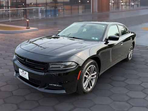 Used 2019 Dodge Charger SXT AWD/4WD image 6