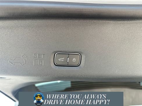 New 2025 Lincoln Navigator Reserve image 25