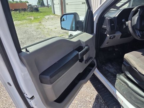 Used 2017 Ford F150 XL w/ Trailer Tow Package RWD image 11