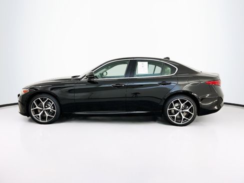 Used 2021 Alfa Romeo Giulia Ti w/ Active Assist 2 Package TI image 4