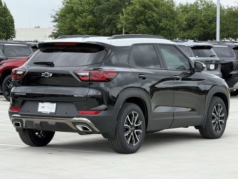 New 2026 Chevrolet TrailBlazer ACTIV w/ Convenience Package FWD image 4