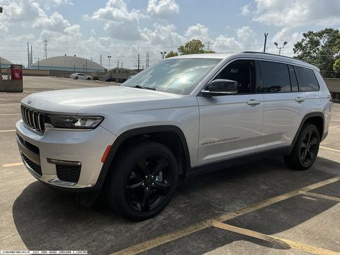 Used 2021 Jeep Grand Cherokee L Limited AWD/4WD image 4