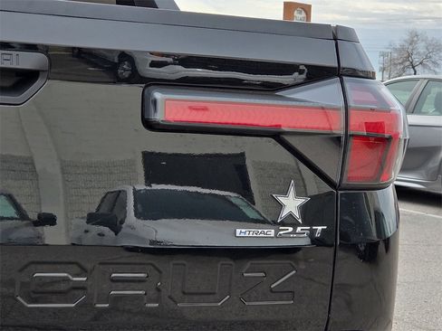 Used 2023 Hyundai Santa Cruz SEL Premium image 13