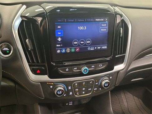 Used 2023 Chevrolet Traverse Premier image 7