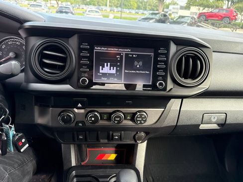 Used 2021 Toyota Tacoma SR AWD/4WD image 17