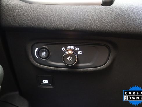 Used 2024 GMC Terrain SLE FWD image 33