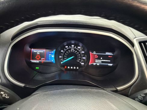 Used 2018 Ford Edge SEL w/ Equipment Group 201A FWD image 27