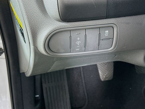 Used 2017 Kia Forte LX FWD image 16