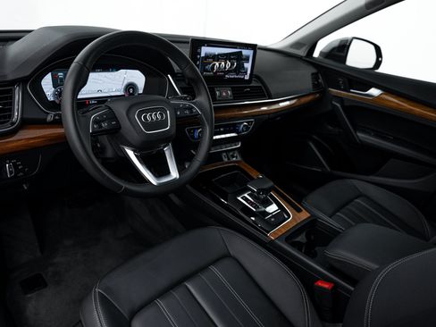 Certified 2023 Audi Q5 2.0T Premium Plus w/ Premium Plus Package AWD/4WD image 10