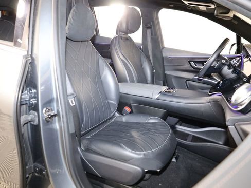 Used 2023 Mercedes-Benz EQS 580 4MATIC SUV w/ Exclusive Trim Package image 57