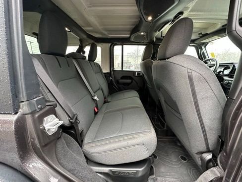 Used 2025 Jeep Wrangler Willys 4xe image 30