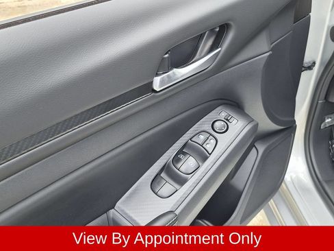 Used 2025 Nissan Altima 2.5 SV FWD image 21