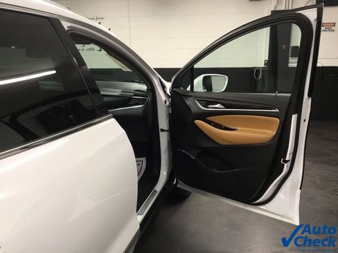 Used 2018 Buick Enclave Essence image 43