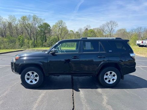 Used 2024 Toyota 4Runner SR5 image 6