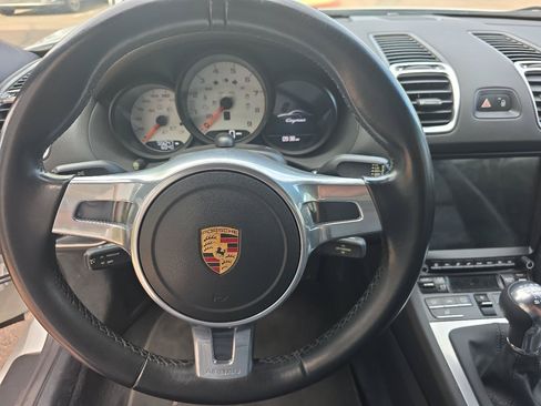 Used 2016 Porsche Cayman RWD image 8
