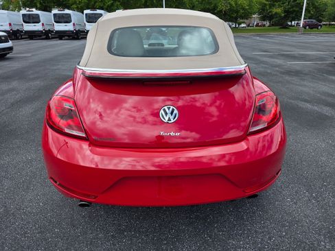 Used 2014 Volkswagen Beetle R-Line FWD image 4
