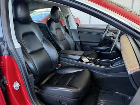 Used 2019 Tesla Model 3 Mid Range RWD image 17