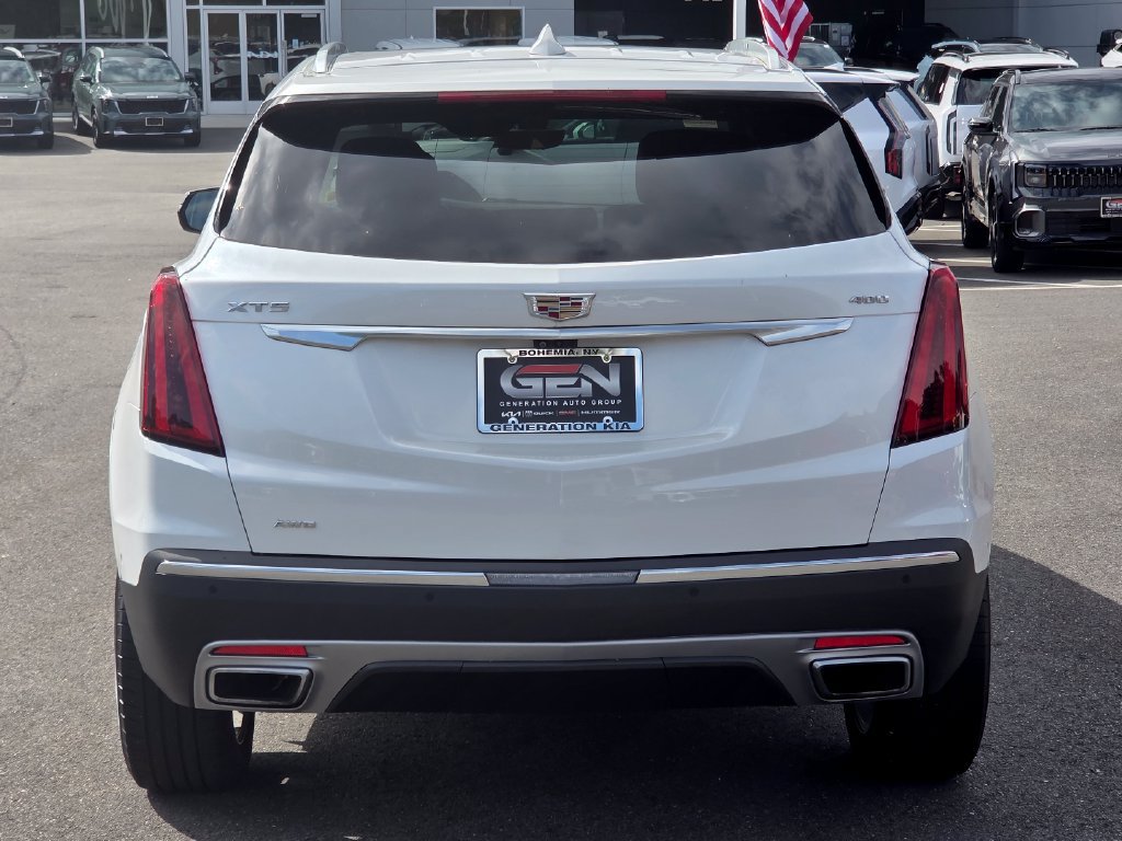 Used 2024 Cadillac XT5 Premium Luxury w/ Technology Package AWD/4WD image 5