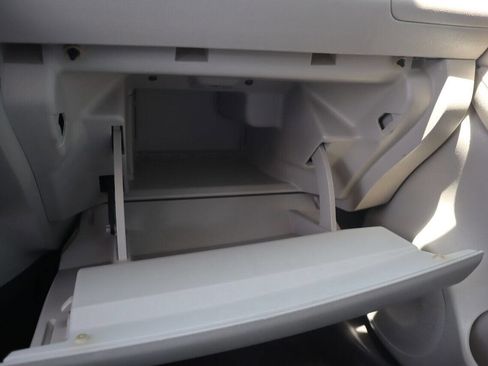 Used 2012 Nissan Leaf SL image 21