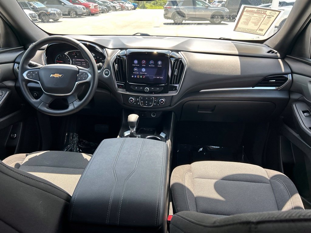 Used 2023 Chevrolet Traverse LT FWD image 11