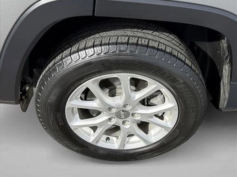 Used 2015 Jeep Cherokee Latitude image 7