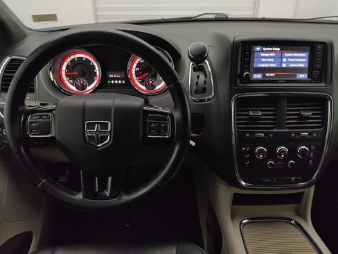 Used 2019 Dodge Grand Caravan SXT FWD image 22