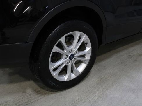 Used 2017 Ford Escape SE image 27