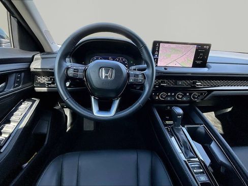 Used 2024 Honda Accord Touring image 8
