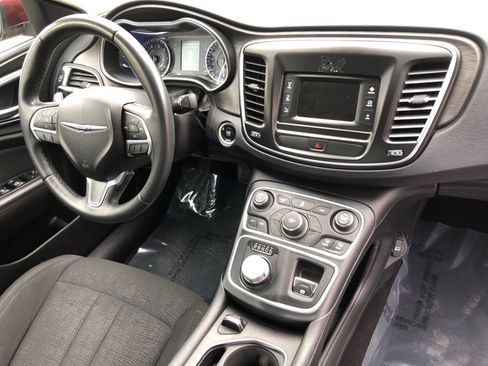 Used 2016 Chrysler 200 Limited FWD image 23
