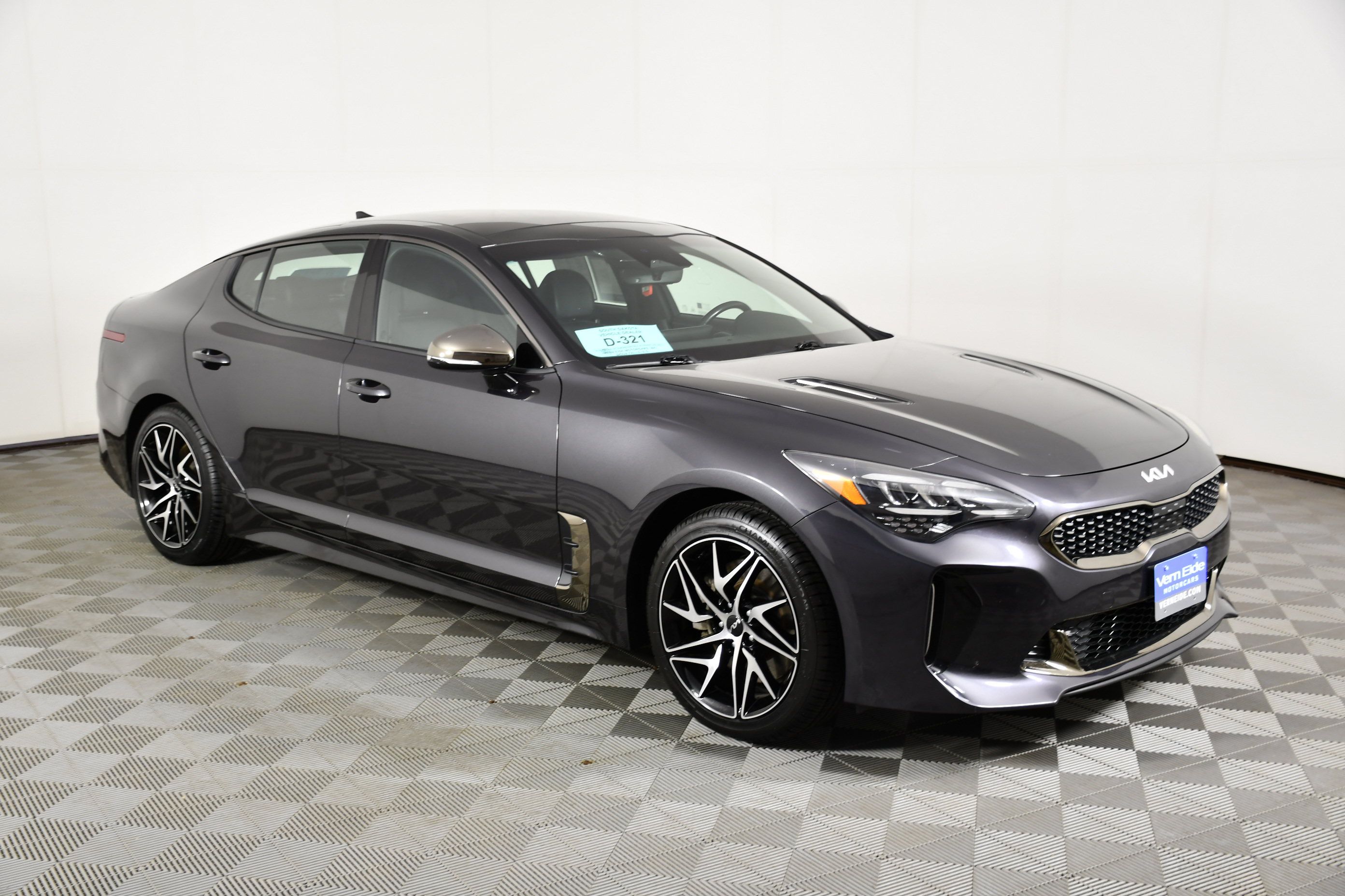 Used 2023 Kia Stinger GT-Line w/ Sun & Sound Package AWD/4WD image 4