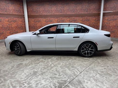 New 2026 BMW 760i xDrive 760i xDrive image 2