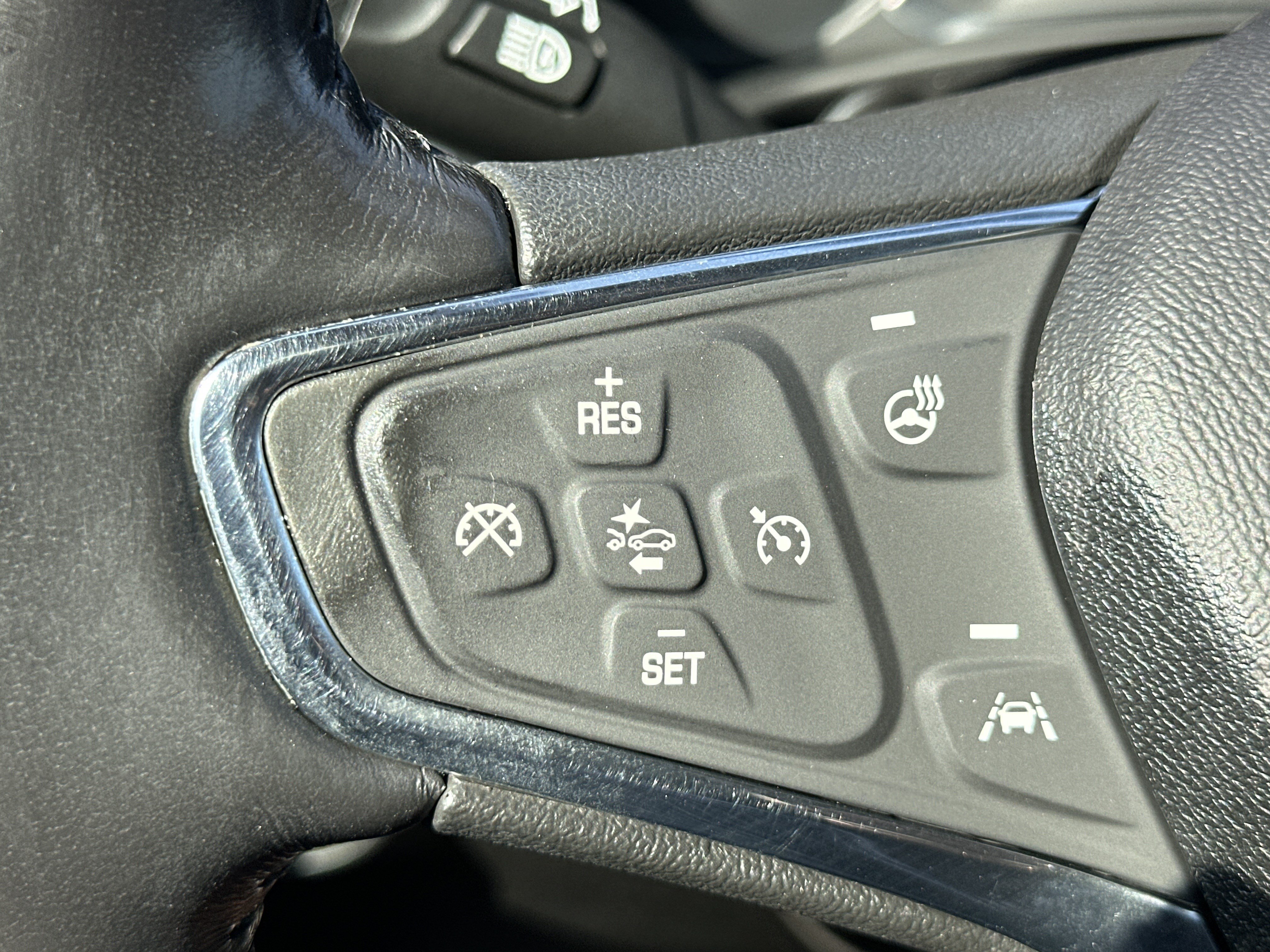Certified 2020 Chevrolet Equinox Premier FWD image 25