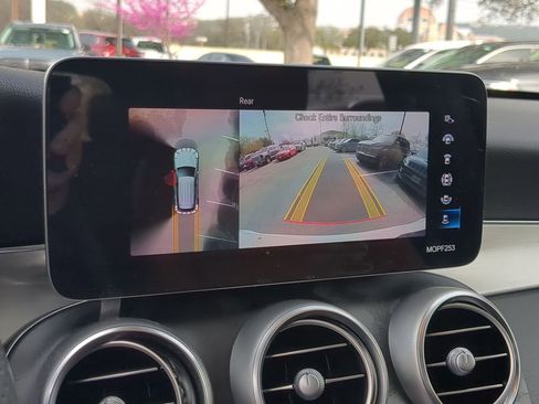 Used 2020 Mercedes-Benz GLC 300 image 16