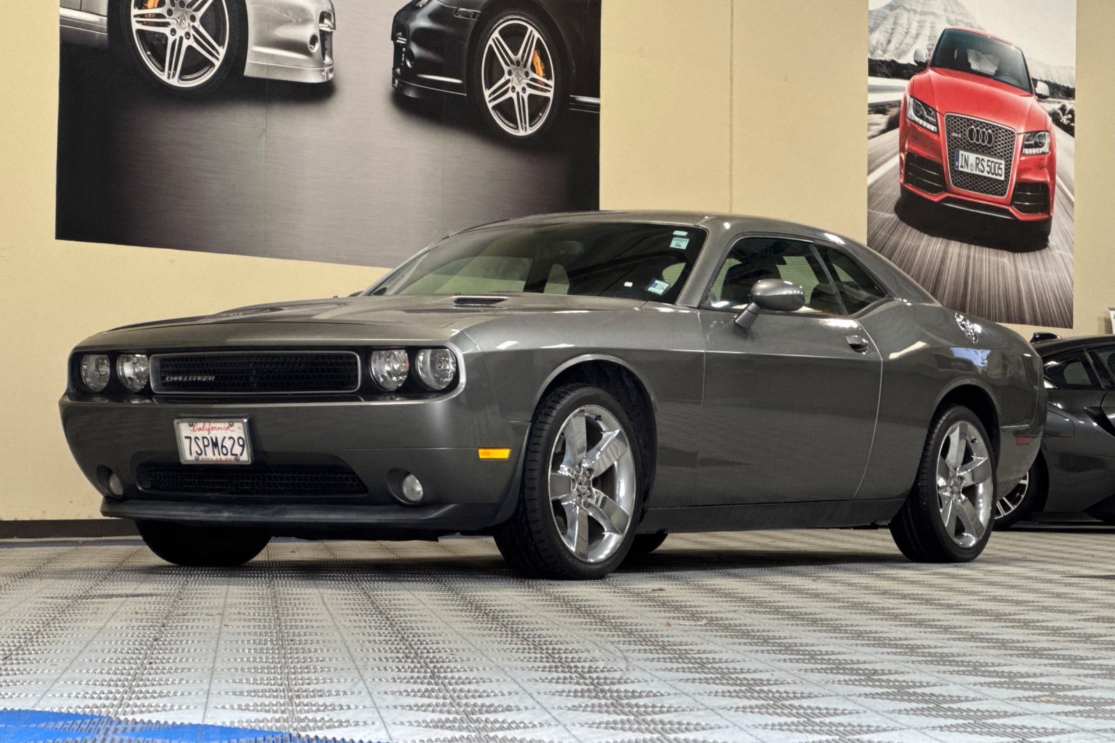 Used 2011 Dodge Challenger RWD image 8