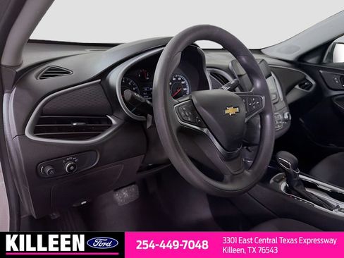 Used 2024 Chevrolet Malibu LT FWD image 11
