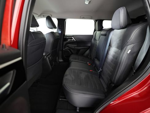 Used 2024 Mitsubishi Outlander SE FWD image 16