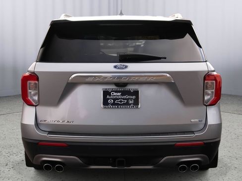 Used 2020 Ford Explorer Platinum w/ Premium Technology Package image 29