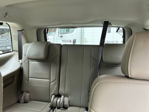 Used 2018 Chevrolet Tahoe LT w/ Luxury Package image 12