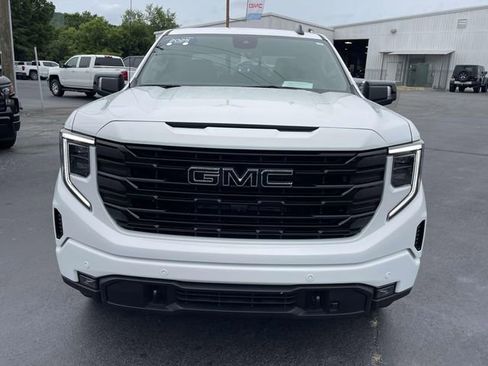 Certified 2025 GMC Sierra 1500 Elevation w/ Elevation Premium Package AWD/4WD image 7