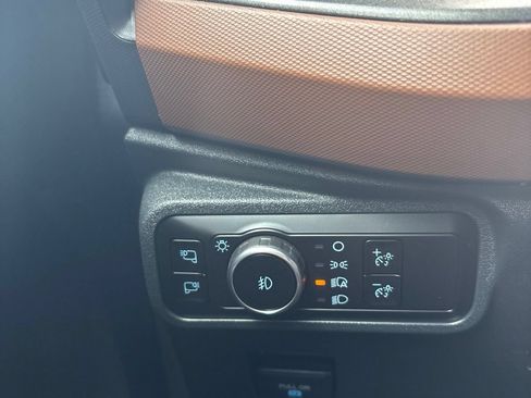 Used 2024 Ford Bronco Outer Banks AWD/4WD image 16