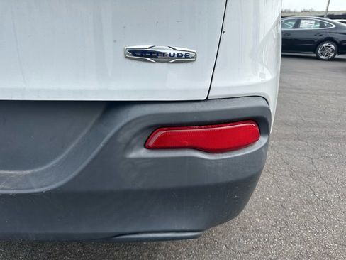 Used 2015 Jeep Cherokee Latitude image 7